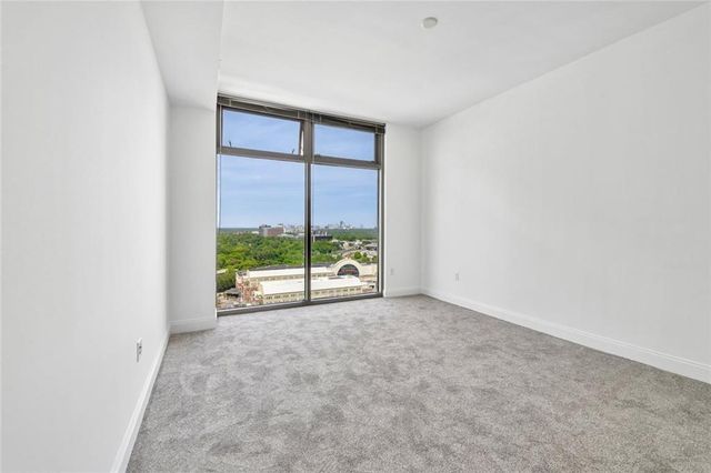 270 17th Street NW 2010, Atlanta, GA 30363