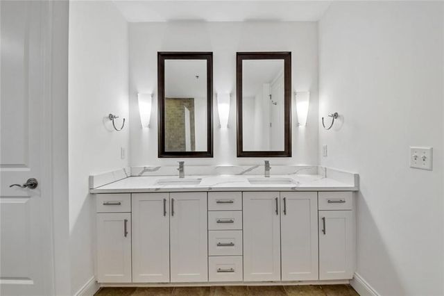 270 17th Street NW 2010, Atlanta, GA 30363