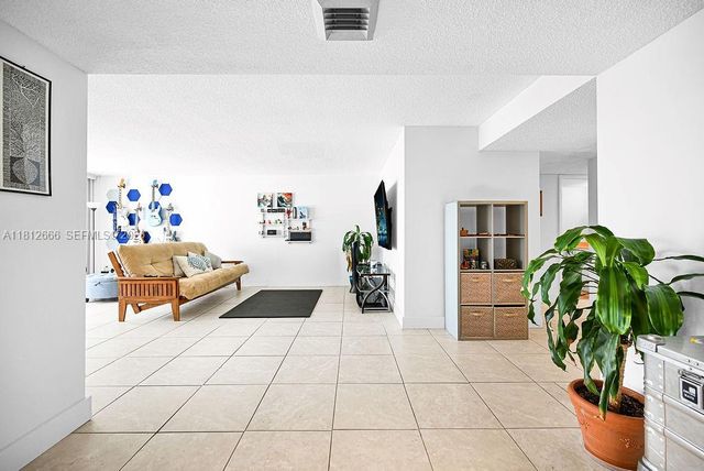 18041 Biscayne Boulevard 1201, Aventura, FL 33160