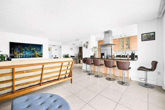 18041 Biscayne Boulevard 1201, Aventura, FL 33160