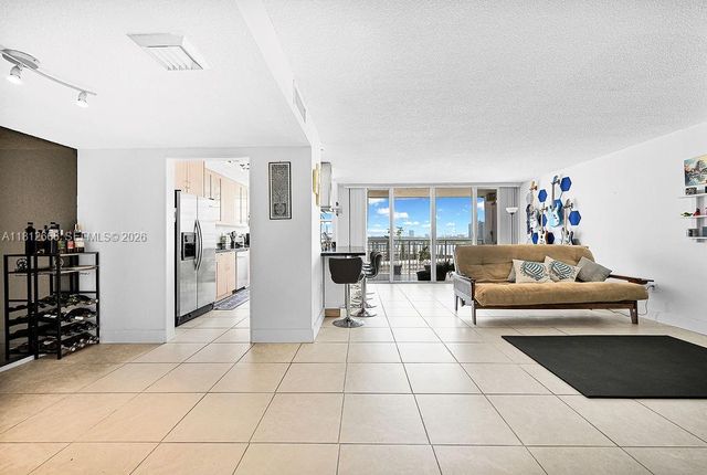 18041 Biscayne Boulevard 1201, Aventura, FL 33160