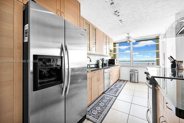 18041 Biscayne Boulevard 1201, Aventura, FL 33160