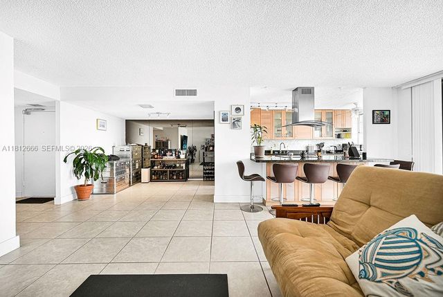 18041 Biscayne Boulevard 1201, Aventura, FL 33160