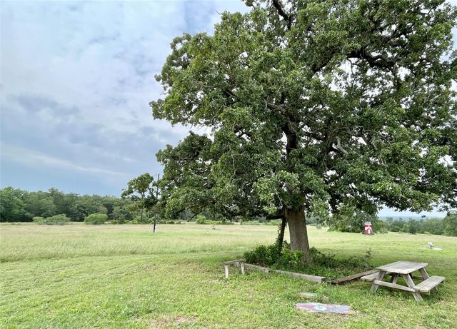 136 Fm 2239 RD, Paige, TX 78659