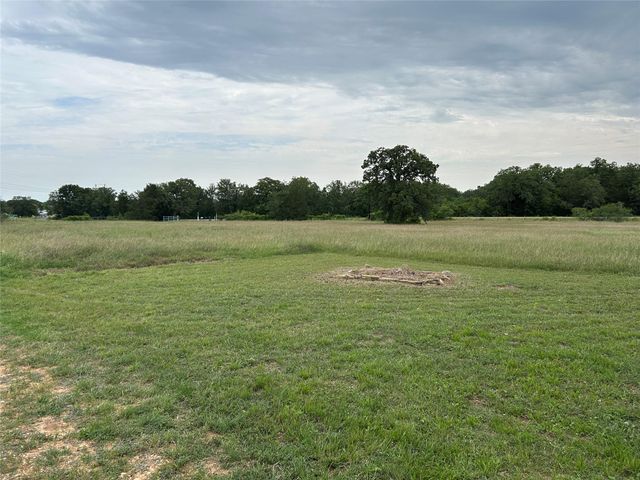 136 Fm 2239 RD, Paige, TX 78659