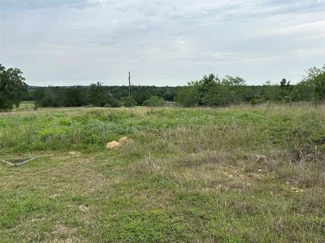136 Fm 2239 RD, Paige, TX 78659