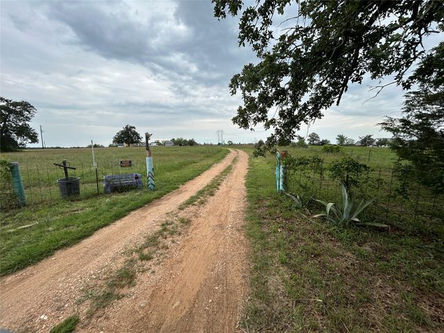 136 Fm 2239 RD, Paige, TX 78659