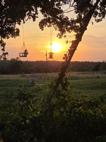 136 Fm 2239 RD, Paige, TX 78659