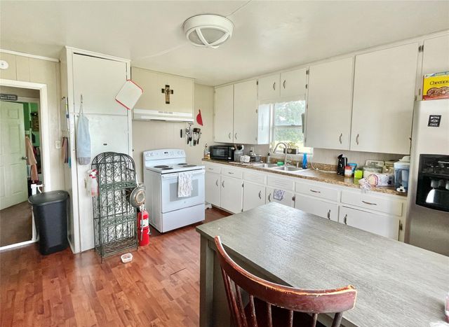 136 Fm 2239 RD, Paige, TX 78659