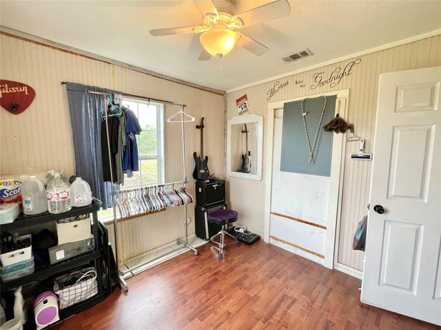 136 Fm 2239 RD, Paige, TX 78659
