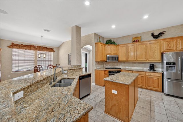 656 Links View Court, Grand Prairie, TX 75052