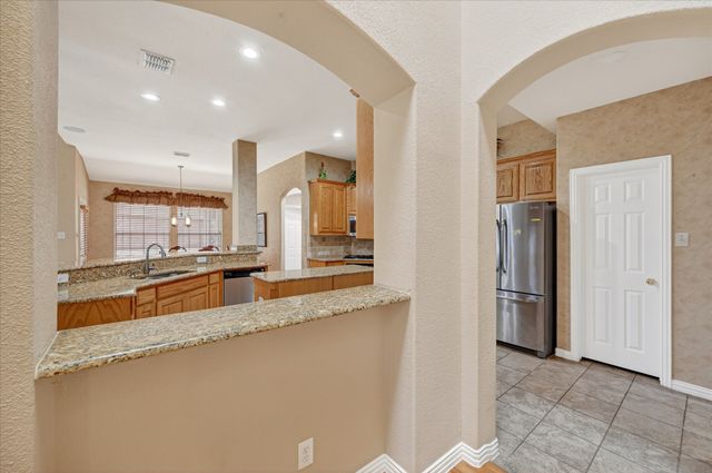 656 Links View Court, Grand Prairie, TX 75052