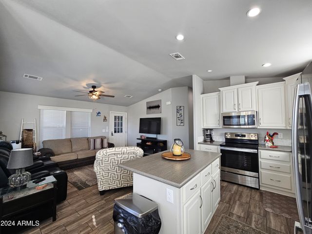 650 N Hawes Road 3314, Mesa, AZ 85207