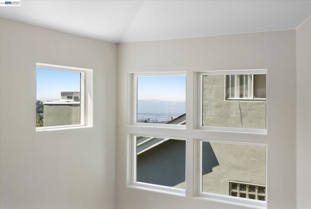 7081 Elverton Dr, Oakland, CA 94611