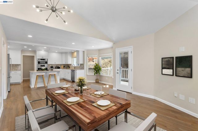 7081 Elverton Dr, Oakland, CA 94611