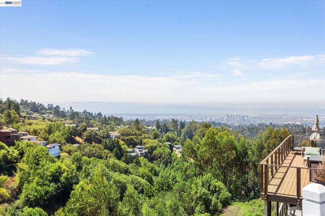 7081 Elverton Dr, Oakland, CA 94611