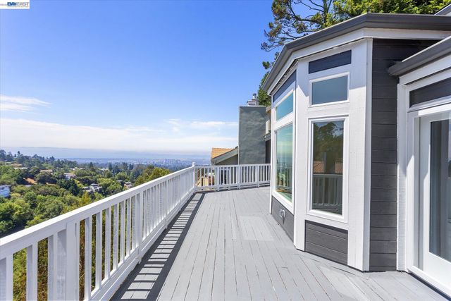 7081 Elverton Dr, Oakland, CA 94611