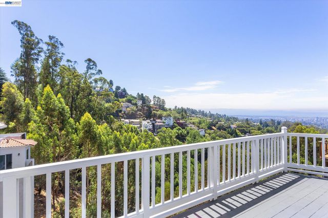 7081 Elverton Dr, Oakland, CA 94611