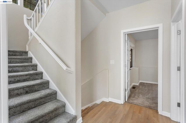 7081 Elverton Dr, Oakland, CA 94611