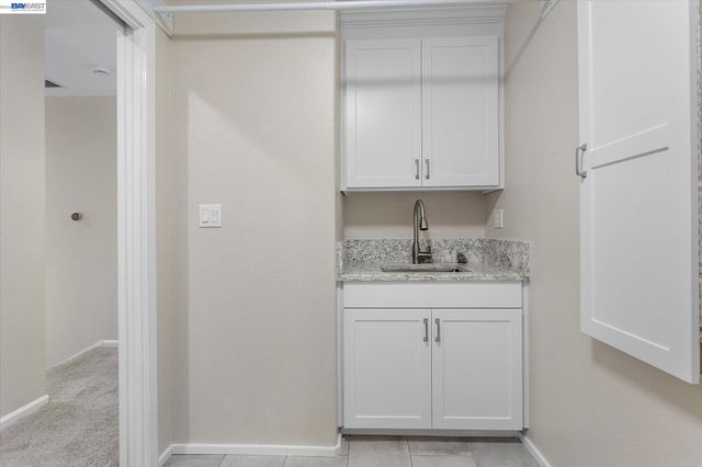 7081 Elverton Dr, Oakland, CA 94611