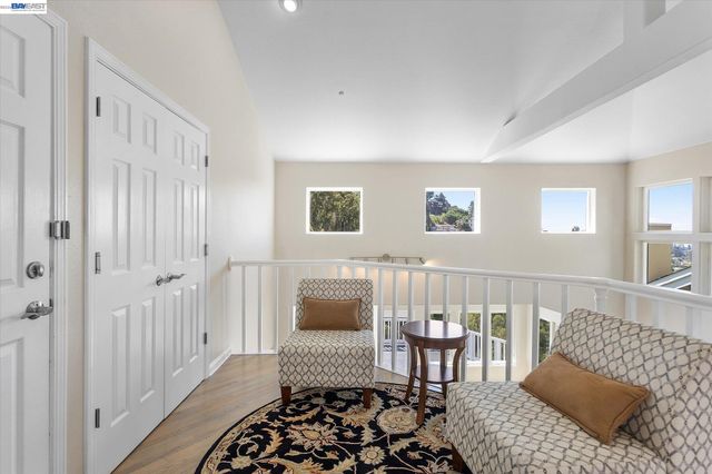 7081 Elverton Dr, Oakland, CA 94611