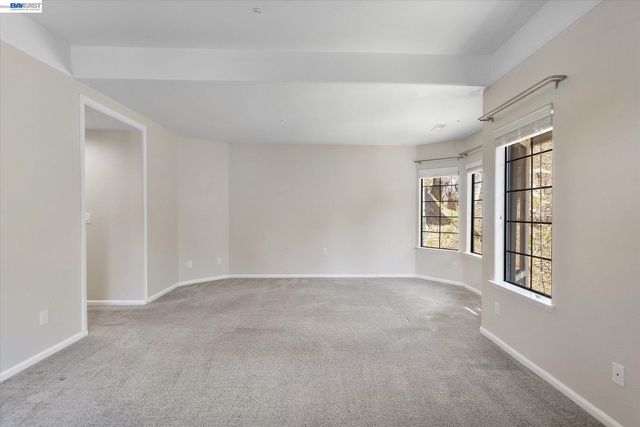7081 Elverton Dr, Oakland, CA 94611
