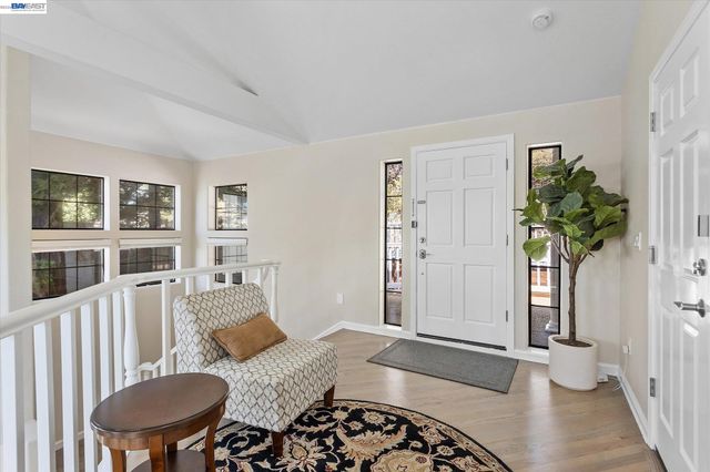7081 Elverton Dr, Oakland, CA 94611