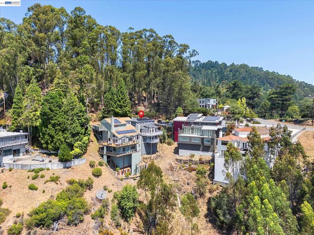 7081 Elverton Dr, Oakland, CA 94611