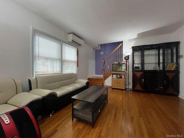 8622 251st Street, Bellerose, NY 11426