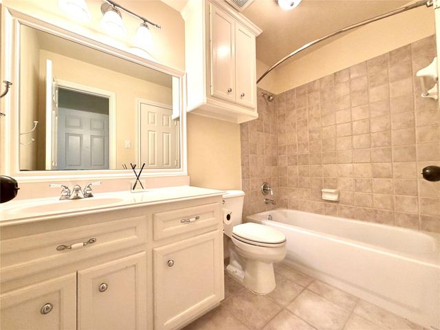 13919 Rustic Hills Lane, Cypress, TX 77429