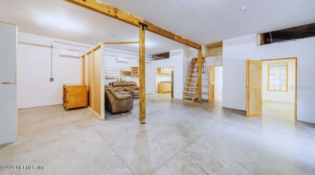 19751 CR 33, Groveland, FL 34736