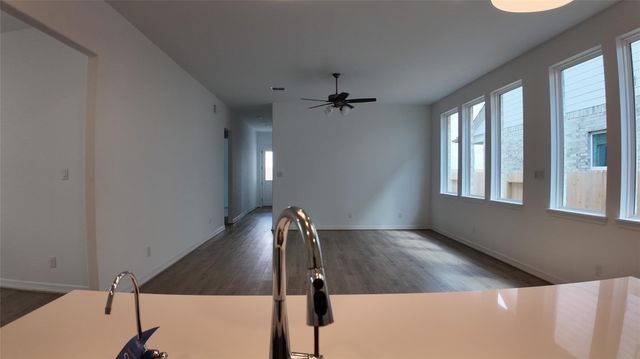 31002 Newcomb Landing Lane, Waller, TX 77484