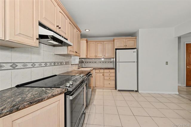 568 Manville Road Upper R, Pleasantville, NY 10570