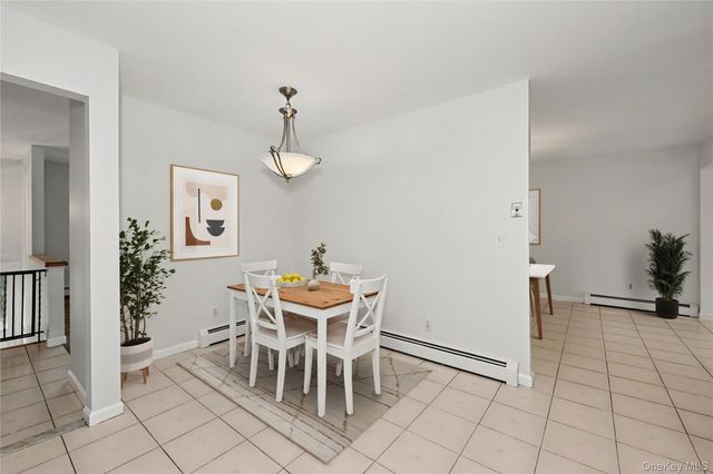 568 Manville Road Upper R, Pleasantville, NY 10570