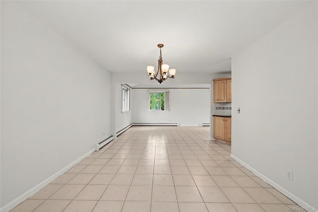 568 Manville Road Upper R, Pleasantville, NY 10570
