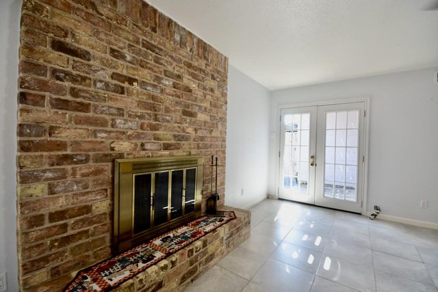 6331 Creekbend Drive 88, Houston, TX 77096