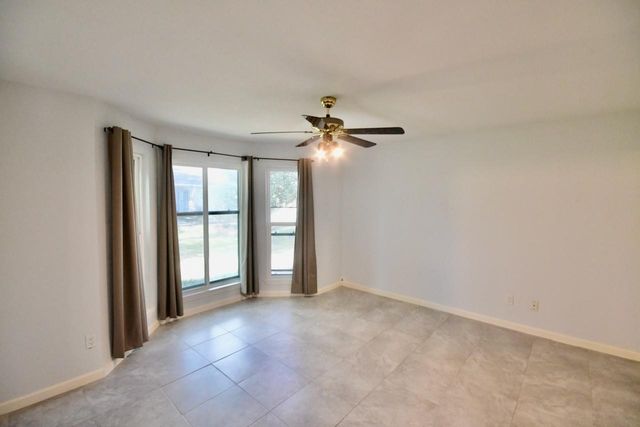 6331 Creekbend Drive 88, Houston, TX 77096