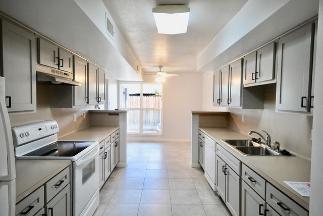 6331 Creekbend Drive 88, Houston, TX 77096