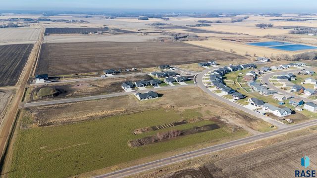 911 Sundance St Street, Valley Springs, SD 57068