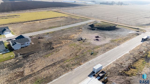 911 Sundance St Street, Valley Springs, SD 57068