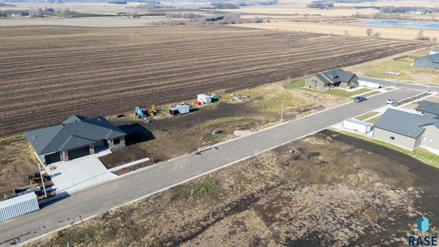 911 Sundance St Street, Valley Springs, SD 57068