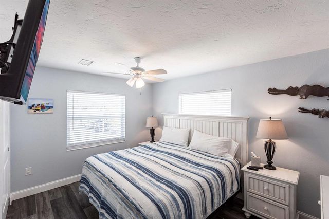 6020 MIDNIGHT PASS ROAD 52A, Sarasota, FL 34242