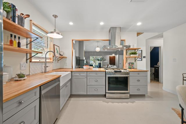 708 Shade Tree DR, Austin, TX 78748