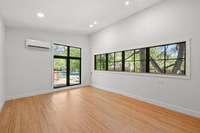 708 Shade Tree DR, Austin, TX 78748