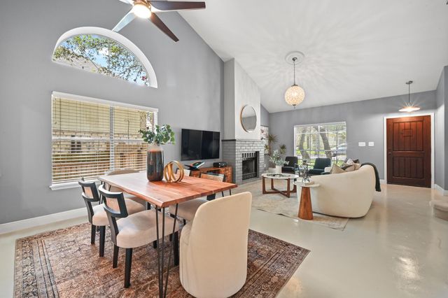 708 Shade Tree DR, Austin, TX 78748