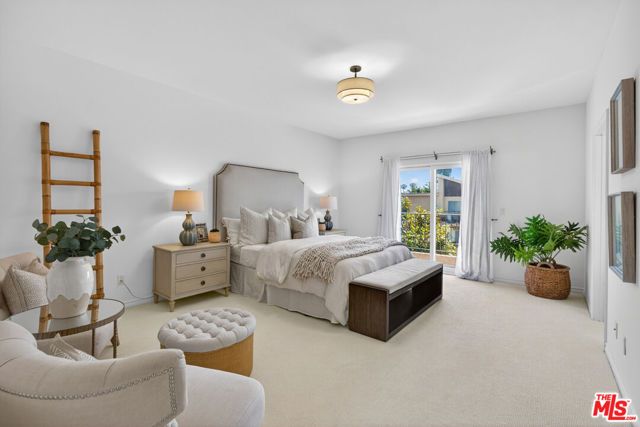 11871 Iowa Avenue 102, Los Angeles, CA 90025