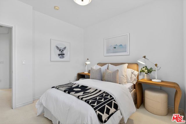 11871 Iowa Avenue 102, Los Angeles, CA 90025