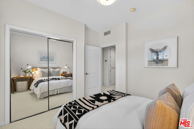 11871 Iowa Avenue 102, Los Angeles, CA 90025