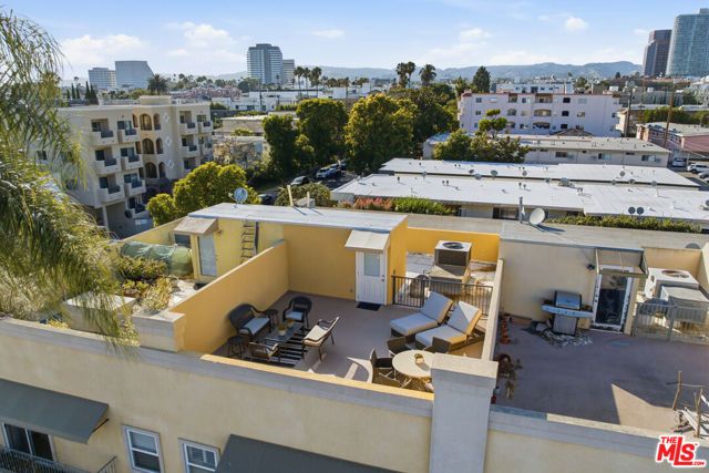 11871 Iowa Avenue 102, Los Angeles, CA 90025