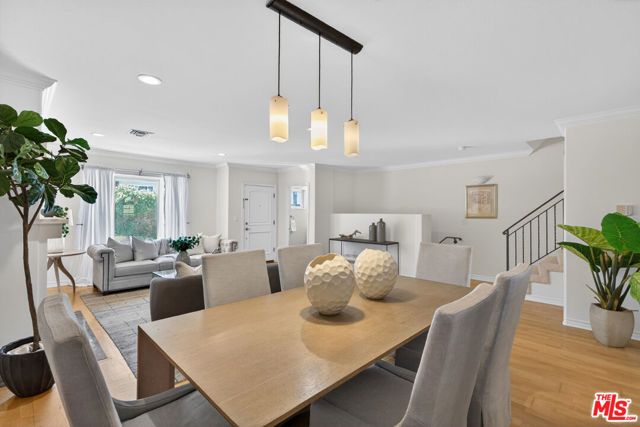 11871 Iowa Avenue 102, Los Angeles, CA 90025